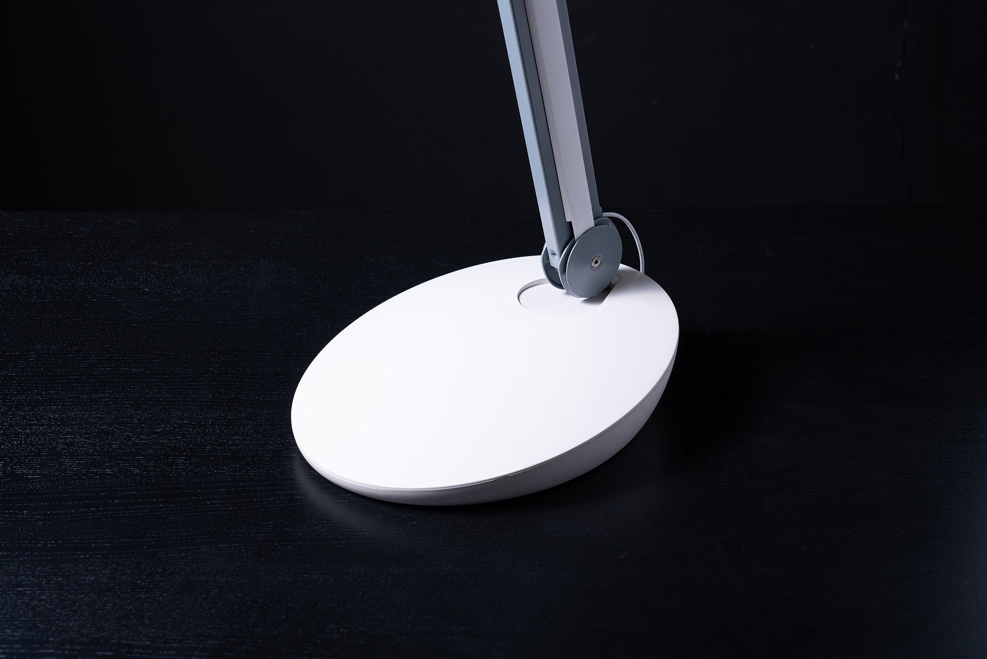 daylight-professional-tischfu-standfu-lupenleuchte image 1