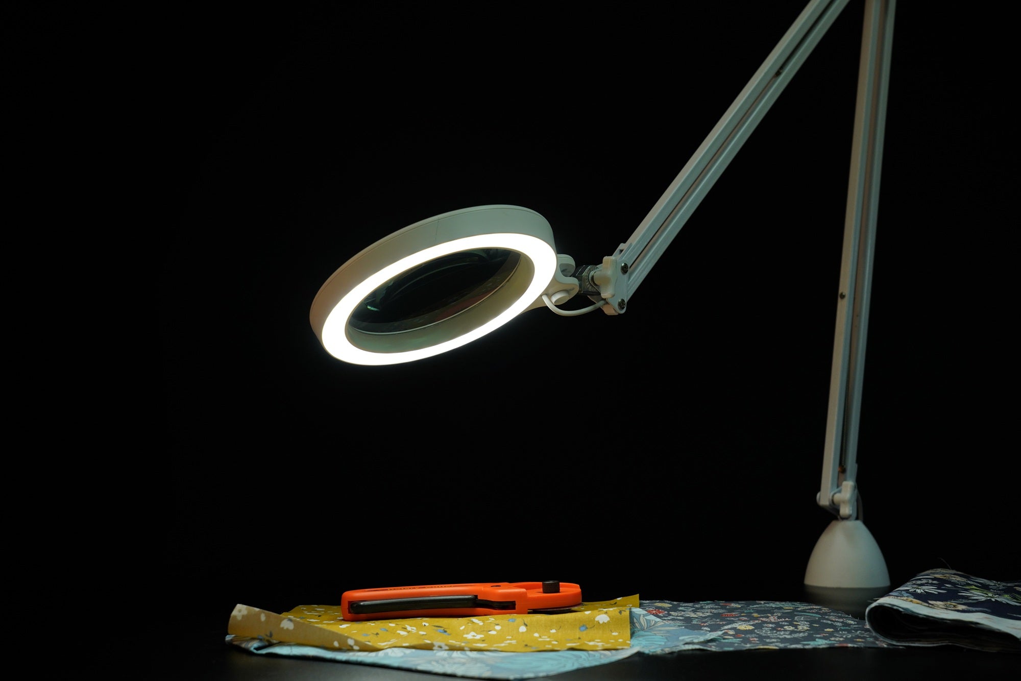 daylight-magnifiers-mag-lamp-s-lupenlampe-mit-klemmarm-1-75x image 2