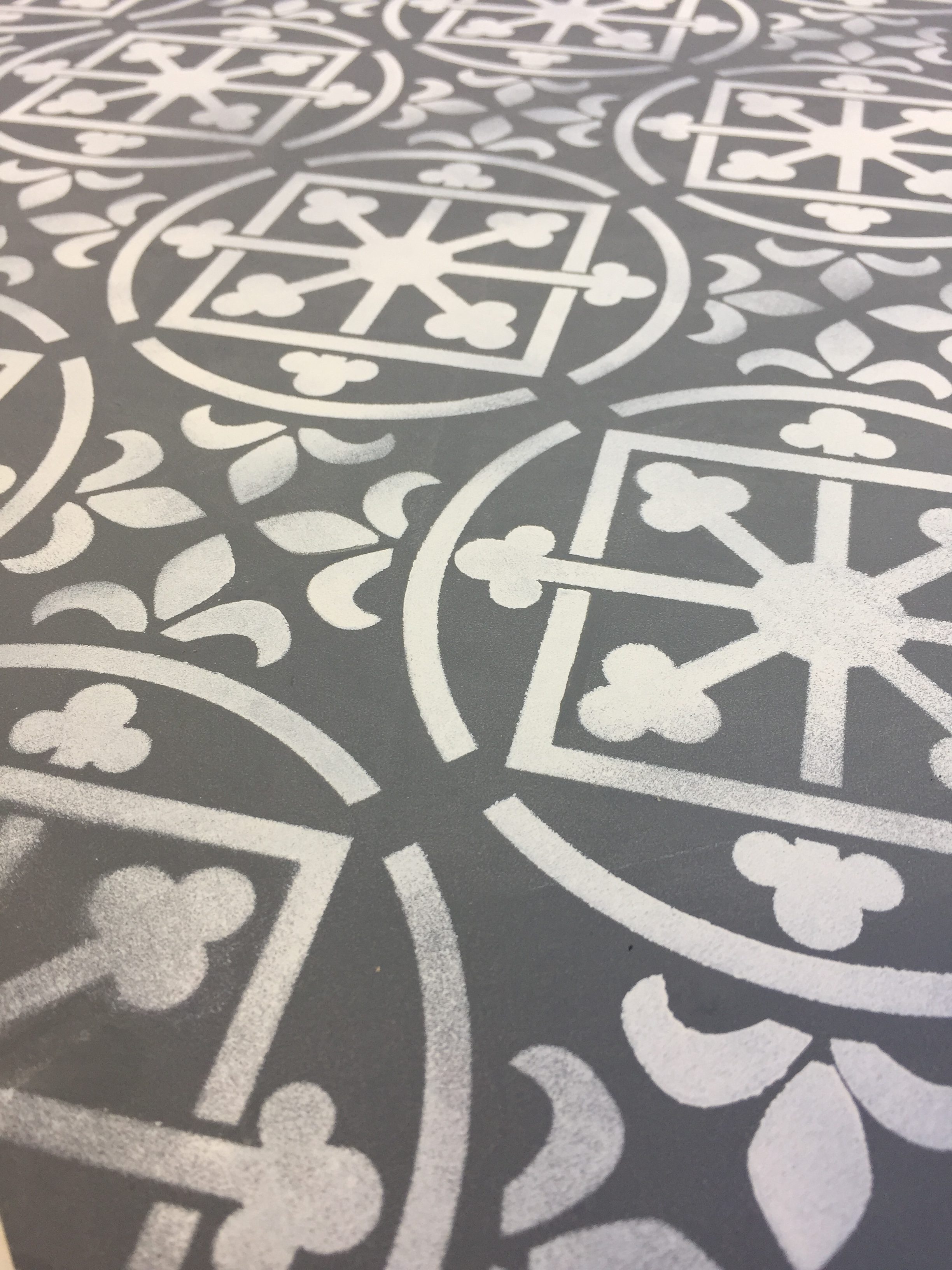 fleur-cement-tile-royal-tile-schablone-18x50cm image 3