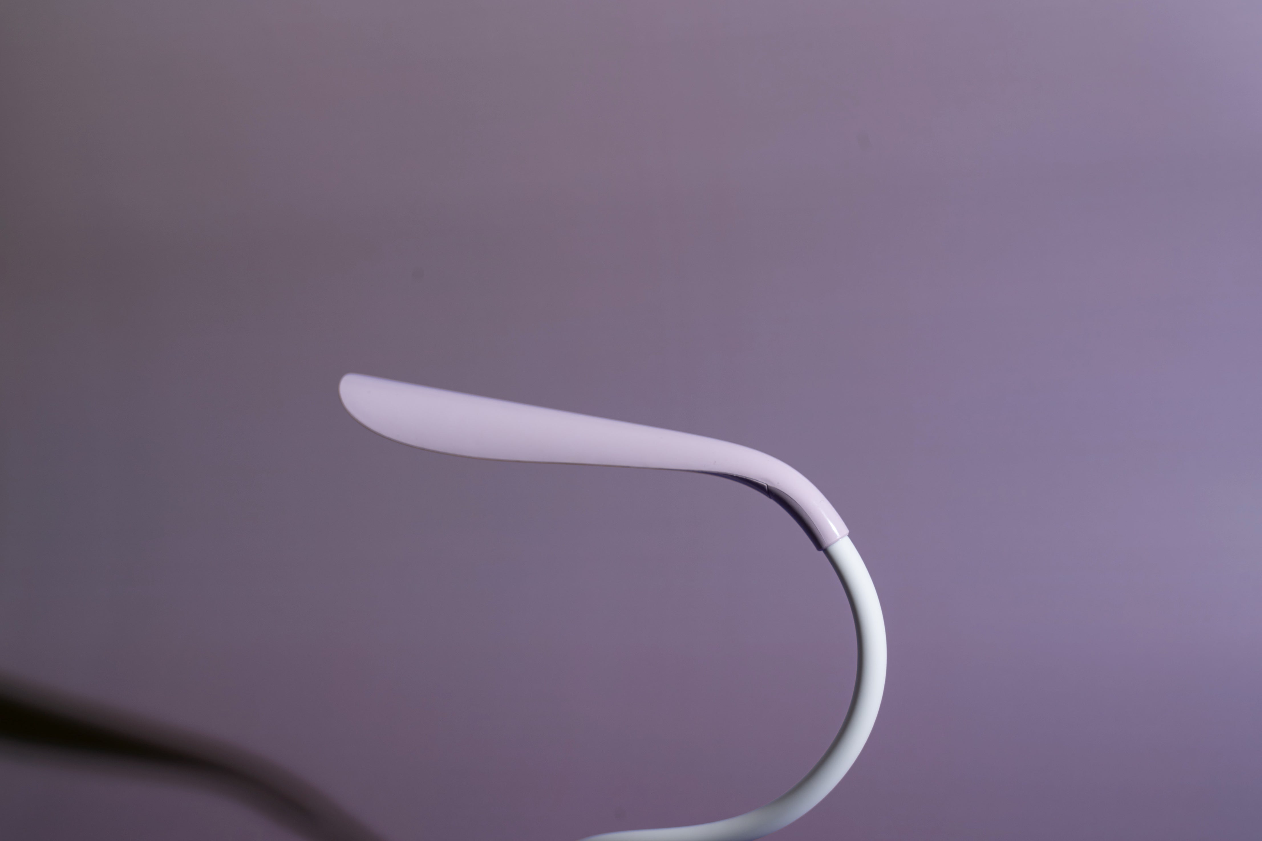 daylight-smart-clip-on-klemmleuchte-lilac-akku image 4
