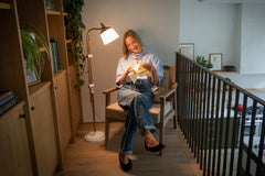 daylight-anita-stehleuchte-mit-lupe-n-hen-tageslicht-dimmbar image 2