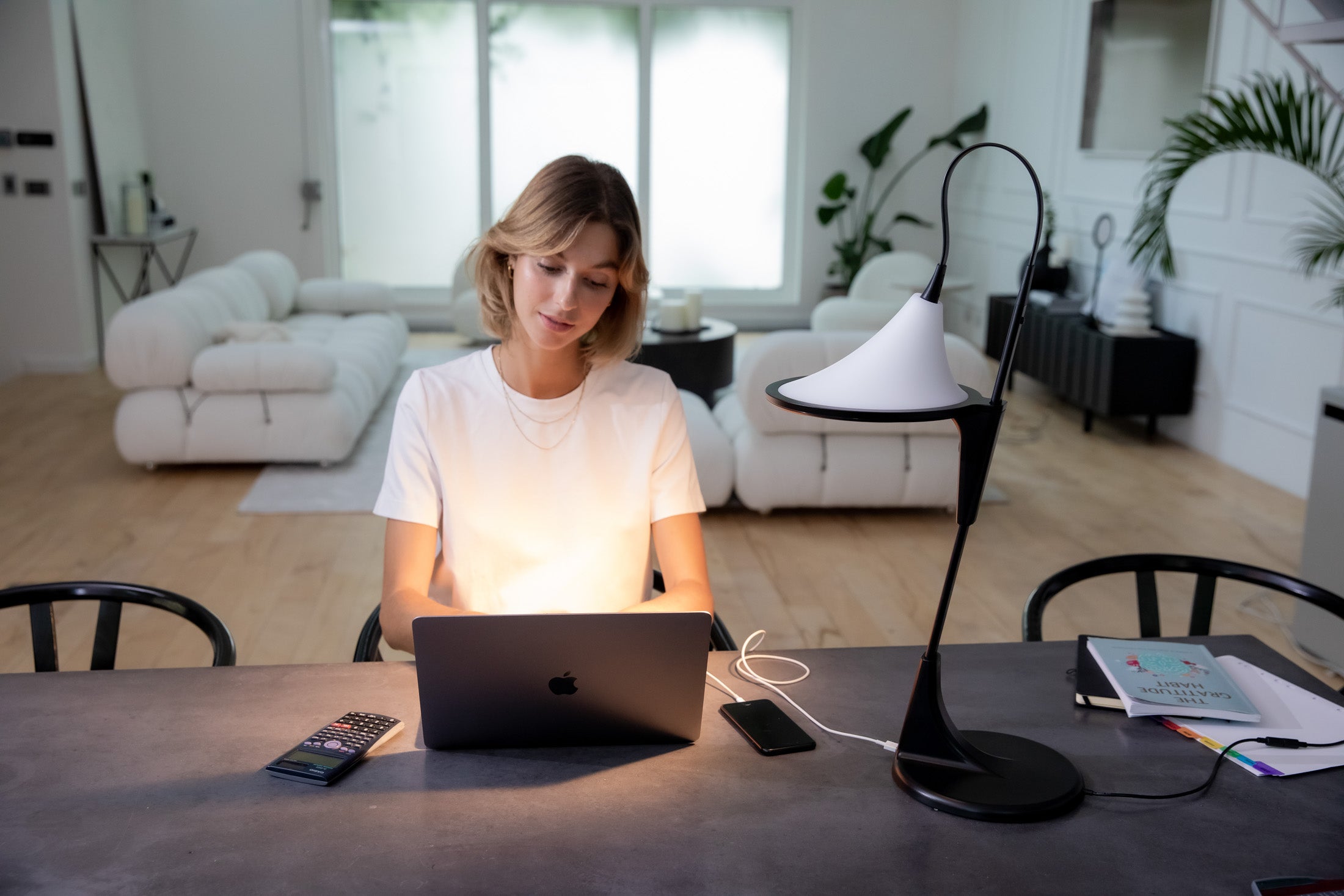daylight-cometa-table-tischlampe-mit-usb-tageslicht image 3