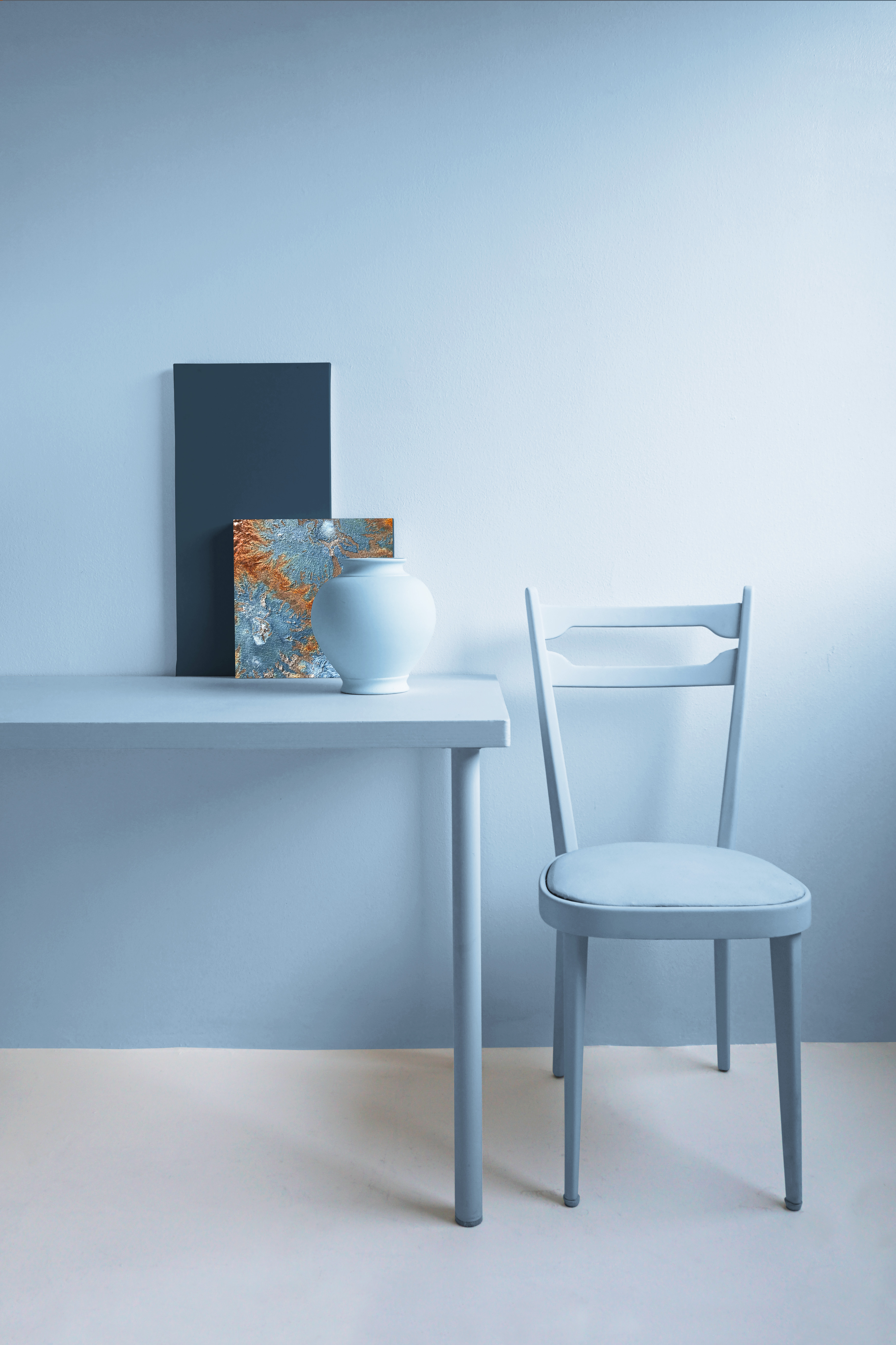 fleur-mineral-paint-lucy-in-the-sky-mineralfarbe-blaugrau image 2