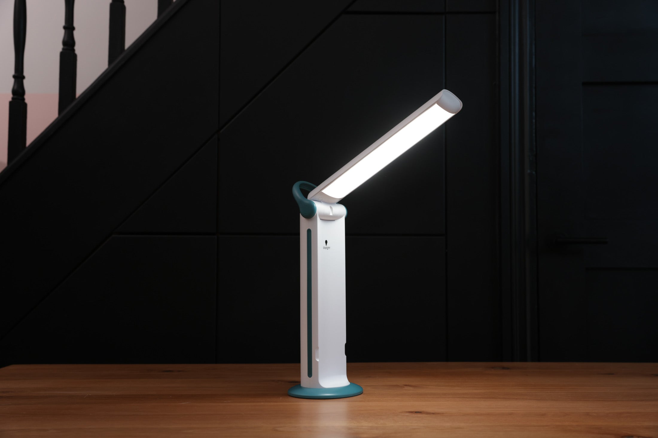 daylight-twist-2-go-tragbare-akku-tischlampe-faltbar image 1
