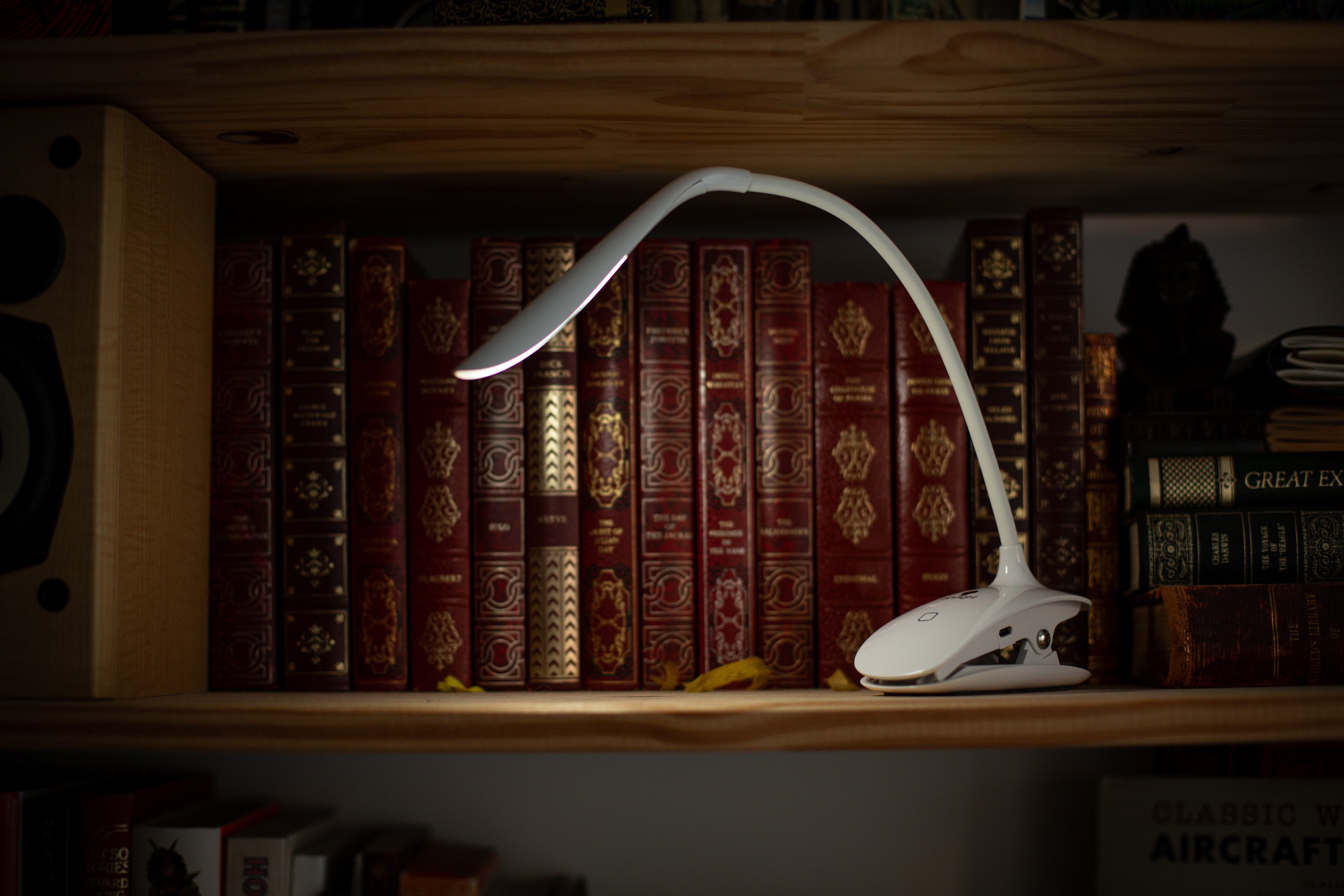 daylight-smart-clip-on-klemmlampe-wei-akku image 2