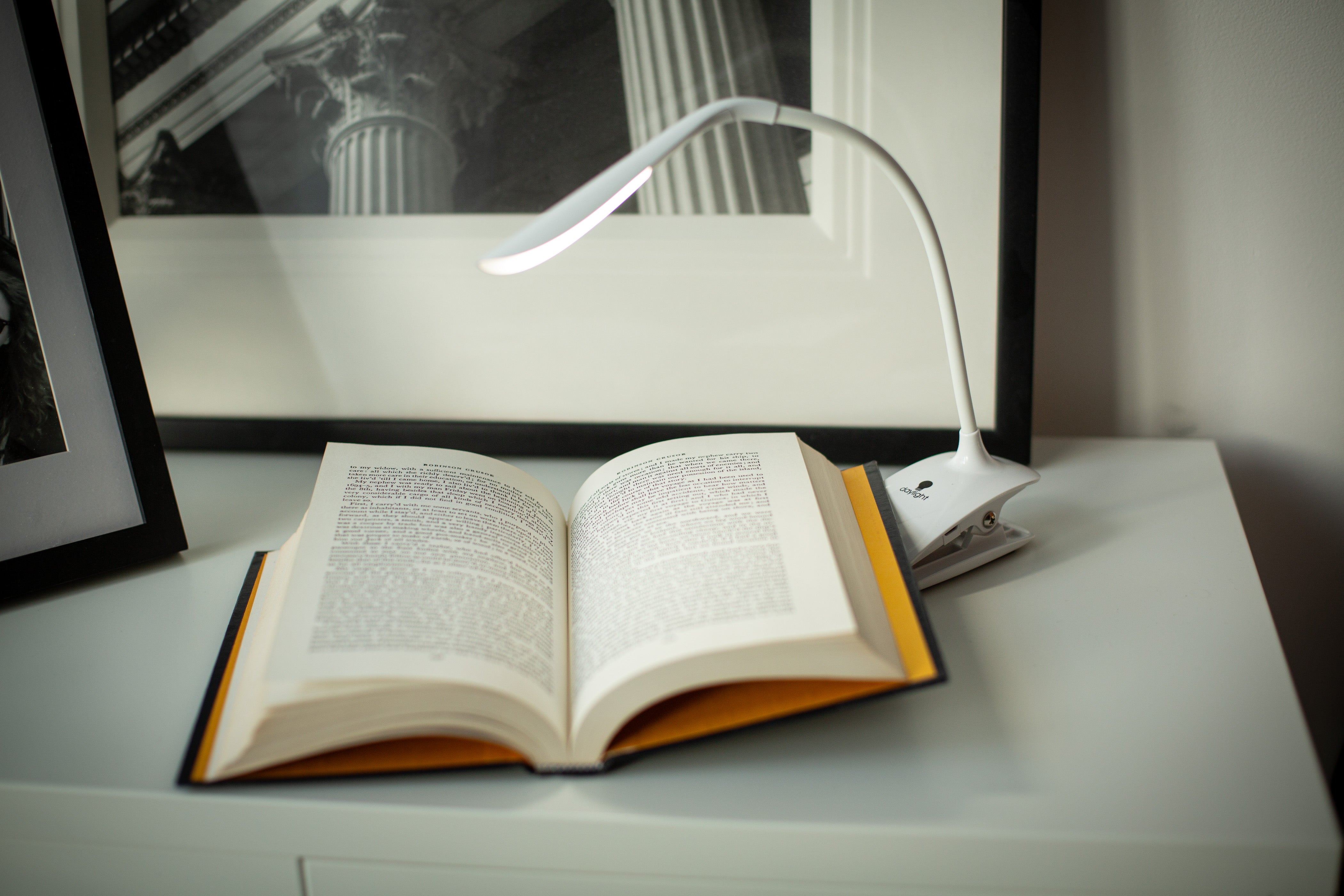 daylight-smart-clip-on-klemmlampe-wei-akku image 3