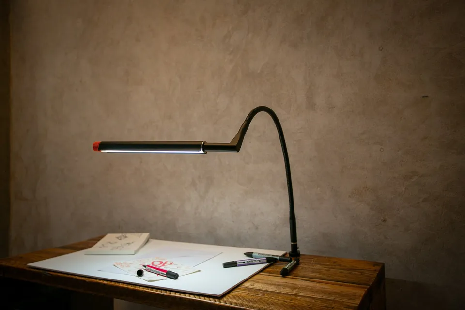 daylight-techne-2-k-nstler-tischleuchte-staffelei-klemme image 1