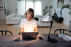 daylight-cometa-tischlampe-mit-usb-anschluss-led image 3