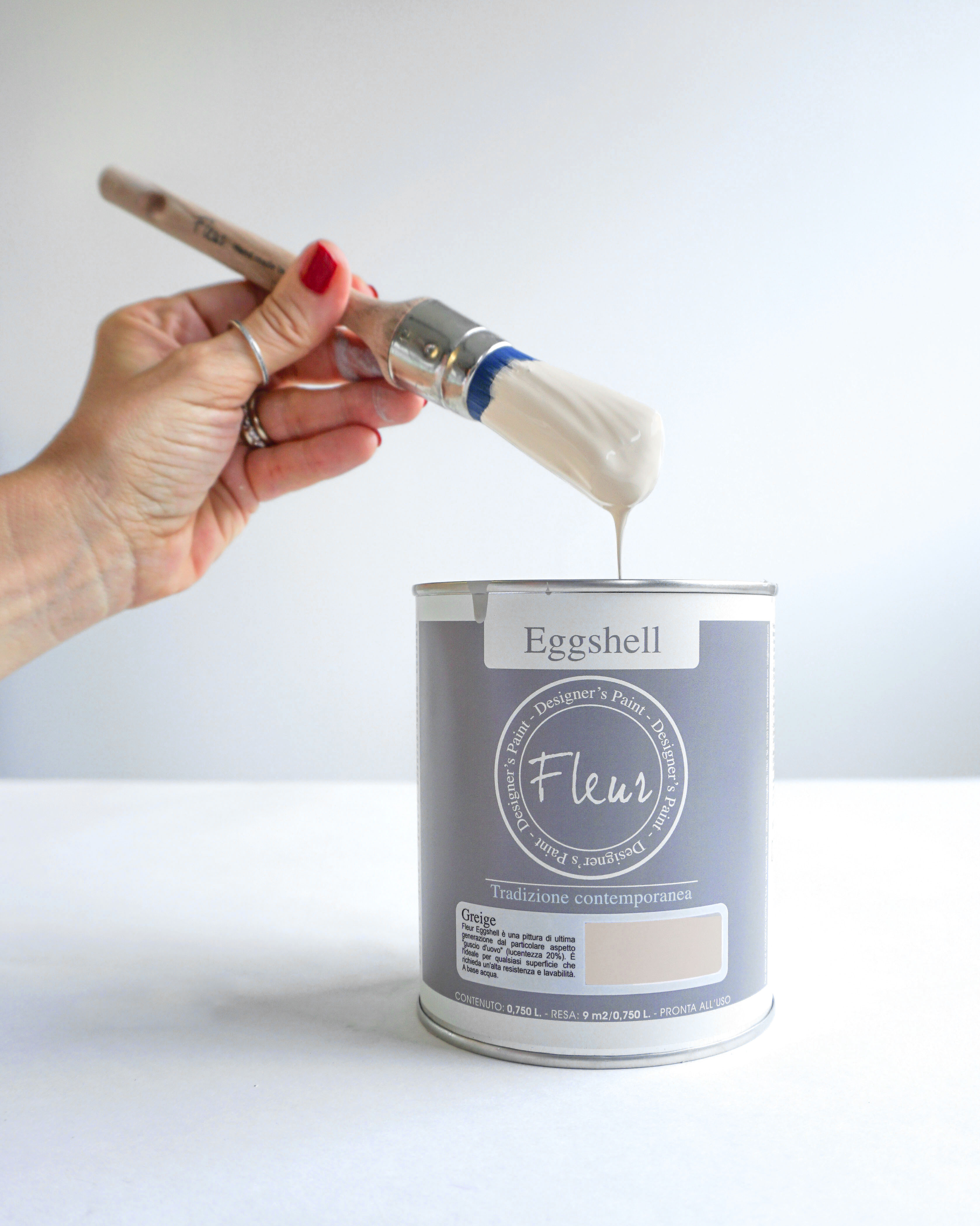 fleur-eggshell-greige-m-belfarbe-seidenmatt-grau-beige image 3