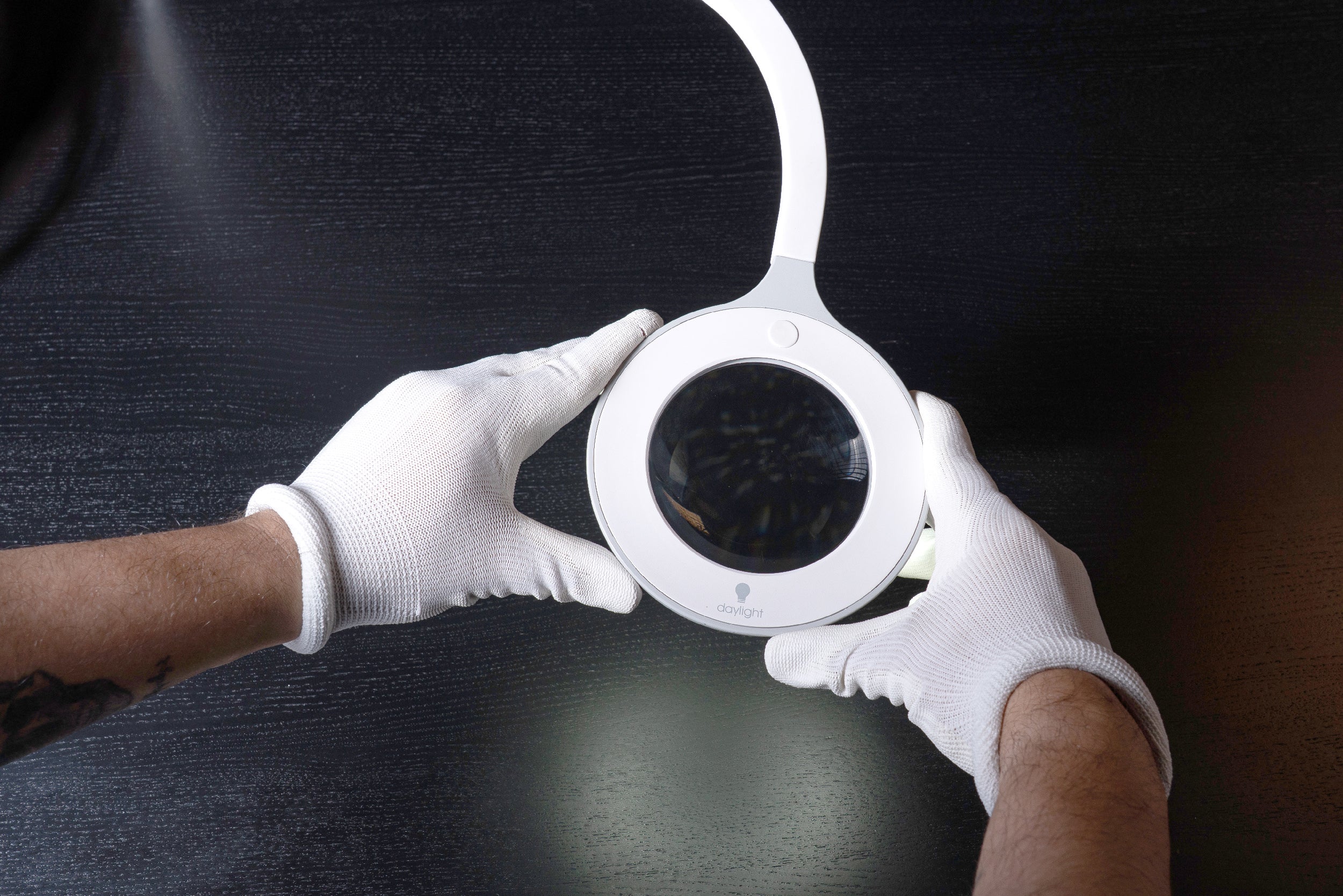 daylight-magnifiers-omega-3-5-lupenlampe-5-dioptrien image 2